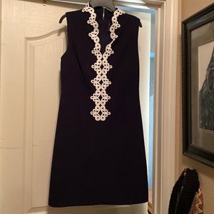 Vince Camaro navy and white size 4 dress